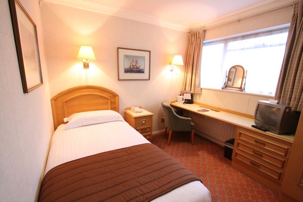 Swallow Churchgate Hotel Harlow Exterior foto
