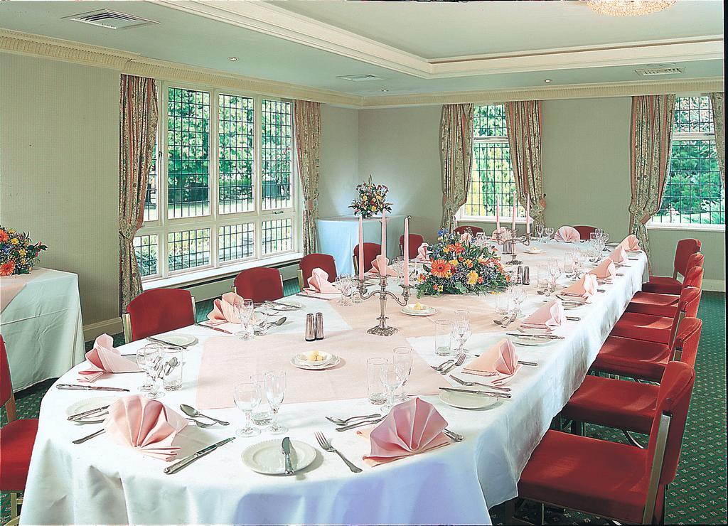 Swallow Churchgate Hotel Harlow Exterior foto